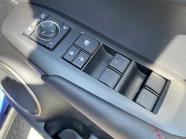レクサス ＮＸ 300h Fスポーツ 岩手県 2015(平27)年 2.4万km エクシードブルーメタリック ４WD/レクサスセーフティーシステム/　・プリクラッシュセーフティーシステム/　・レーンディパーチャーアラート/　・レーダークルーズコントロール/　・オートマチックハイビーム/純正メモリナビ/　　CD/DVD/BD/BT/フルセグTV/AUX/ステアリングヒーター/ブラインドスポットモニター/パノラミックビューモニター/オートライト/LEDヘッドランプ/LEDデイライト/LEDフロントフォグランプ/専用革スポーツシート/前席シートヒーター/前席シートベンチレーション/純正18インチアルミホイール/パフォーマンスダンパー/スマートキー/純正ビルトインETC