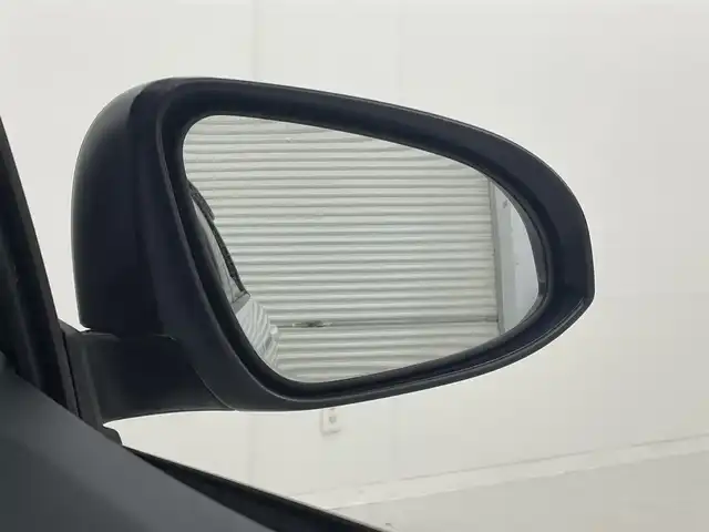 トヨタ アクア S 茨城県 2015(平27)年 6.5万km ライムホワイトパールクリスタルシャイン 社外ナビ/バックカメラ/フルセグ/ETC/ドラレコ/シートヒーター/スタッドレスタイヤ積込/スマートキー