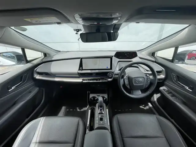 トヨタ プリウス Z 千葉県 2023(令5)年 3.3万km プラチナホワイトパールマイカ ワンオーナー/12.3インチ純正ディスプレイオーディオプラス/フルセグTV/Bluetooth/アラウンドビューモニター/ビルトインETC/ステアリングスイッチ/ハンドルヒーター/クルーズコントロール/D席パワーシート/D席+N席シートヒーター/D席+N席エアーシート/オートライト/オートハイビーム/USBソケット/コーナーセンサー/プリクラッシュセーフティ/レーンアシストキープ/パワーバックドア