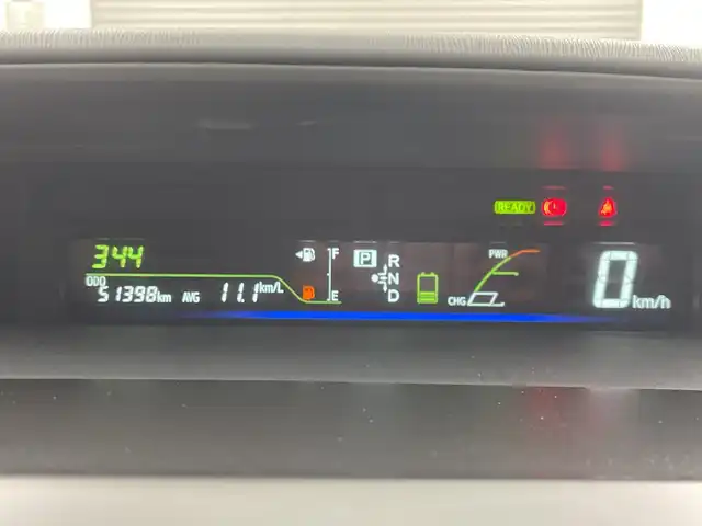 トヨタ プリウス α S チューンブラック 三重県 2014(平26)年 5.1万km パール 禁煙車　/社外８インチナビ　/フルセグＴＶ　/ＬＥＤヘッドライト　/オートライト　/エンジンスタートボタン　/スマートキー　/フォグランプ　/純正アルミ　/スマートキー　/純正フロアマット　/ＡＢＳ　/オートエアコン