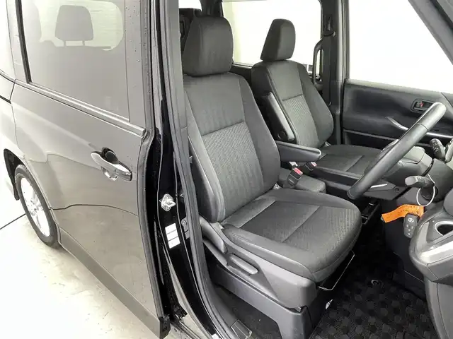 トヨタ ノア S－G 福井県 2022(令4)年 2.4万km アティチュードブラックマイカ 10.5インチメーカー純正ナビ/FM/AM/フルセグTV/Bluetooth/USB/Miracast/後席フリップダウンモニター/快適利便パッケージ/・ハンズフリーデュアルパワースライドドア/・左右独立温度コントロールフロントオートエアコン/・リヤオートエアコン/・ナノイーX/・運転席+助手席シートヒーター/・独立型センターコンソールボックス/トヨタセーフティセンス/・レーンディパーチャーアラート/・プリクラッシュセーフティ/・プロアクティブドライビングアシスト/・パーキングセンサー/・パーキングサポートブレーキ/・標識認識機能/・レーダークルーズコントロール/ＥＴＣ２．０/オートハイビーム/ＬＥＤライト/オートハイビーム/サイドカーテンエアバッグ