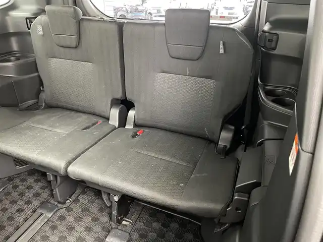 トヨタ ノア S－G 福井県 2022(令4)年 2.4万km アティチュードブラックマイカ 10.5インチメーカー純正ナビ/FM/AM/フルセグTV/Bluetooth/USB/Miracast/後席フリップダウンモニター/快適利便パッケージ/・ハンズフリーデュアルパワースライドドア/・左右独立温度コントロールフロントオートエアコン/・リヤオートエアコン/・ナノイーX/・運転席+助手席シートヒーター/・独立型センターコンソールボックス/トヨタセーフティセンス/・レーンディパーチャーアラート/・プリクラッシュセーフティ/・プロアクティブドライビングアシスト/・パーキングセンサー/・パーキングサポートブレーキ/・標識認識機能/・レーダークルーズコントロール/ＥＴＣ２．０/オートハイビーム/ＬＥＤライト/オートハイビーム/サイドカーテンエアバッグ