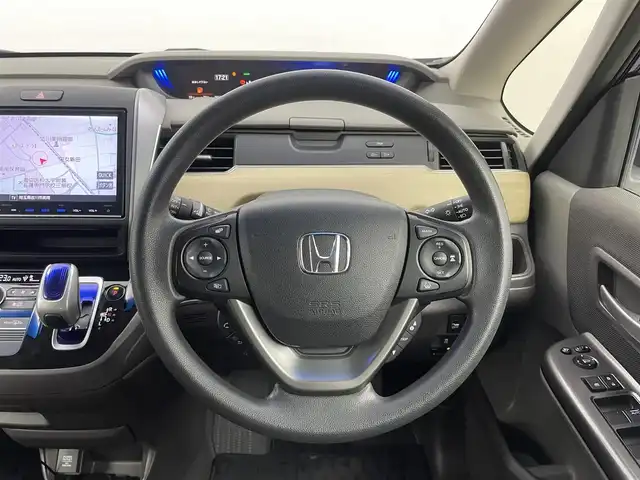 ホンダ フリード ハイブリット G ホンダセンシング 埼玉県 2016(平28)年 5.2万km コバルトブルーパール 純正9型ＳＤナビ/　CD DVD Bluetooth フルセグTV/バックカメラ/両側パワースライドドア/衝突軽減ブレーキ/レーンキープアシスト/レーダークルーズコントロール/ドライブレコーダー/ビルトインETC/LEDオートライト/スマートキー/スペアキー