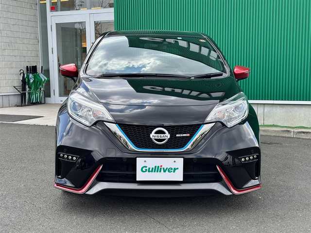 日産 ノート e－パワー ニスモ 宮城県 2020(令2)年 4.3万km スーパーブラック LEDヘッドランプ/＝＝＝/インテリジェントエマージェンシーブレーキ/車線逸脱警報/踏み間違い衝突防止アシスト/コーナーセンサー/純正ナビ（MM319D-W）/・CD/DVD/・Bluetooth/・フルセグTV/社外ツィータースピーカー/ETC/ドライブレコーダー/革巻きステアリング/ステアリングスイッチ/フォグランプ/オートライト/ハイビームアシスト/スマートキー＆プッシュスタート/電動格納ミラー/純正16インチAW/純正ドアバイザー/純正フロアマット/Wエアバッグ
