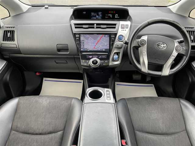 トヨタ プリウス α G ツーリングセレクション 宮城県 2015(平27)年 11.9万km ホワイトパールクリスタルシャイン (株)IDOMが運営する【じしゃロン仙台店】の自社ローン専用車両になりますこちらは現金またはオートローンご利用時の価格です。自社ローンご希望の方は別途その旨お申付け下さい/ハーフレザーシート/パワーシート/SDナビ/フルセグ/Bluetooth/バックカメラ/CD/DVD/ビルトインETC/クルコン/LEDヘッドライト