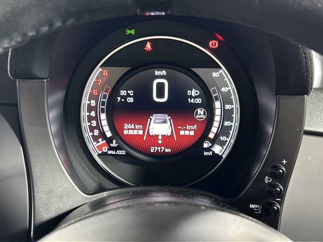 アバルト アバルト６９５Ｃ ツーリズモ 沖縄県 2024(令6)年 0.3万km ガンＭ 県外仕入/禁煙車/純正7インチディスプレイオーディオ/（ＢＴ，ラジオ，ＡｐｐｌｅＣａｒｐｌａｙ/Android Auto）/サンルーフ/ビーツサウンドシステム/パドルシフト/スポーツモード/クリアランスソナー/ビルドインＥＴＣ/オートライト/純正フロアマット/純正17インチアルミホイール/バイキセノンヘッドライト/カーテンエアバッグ