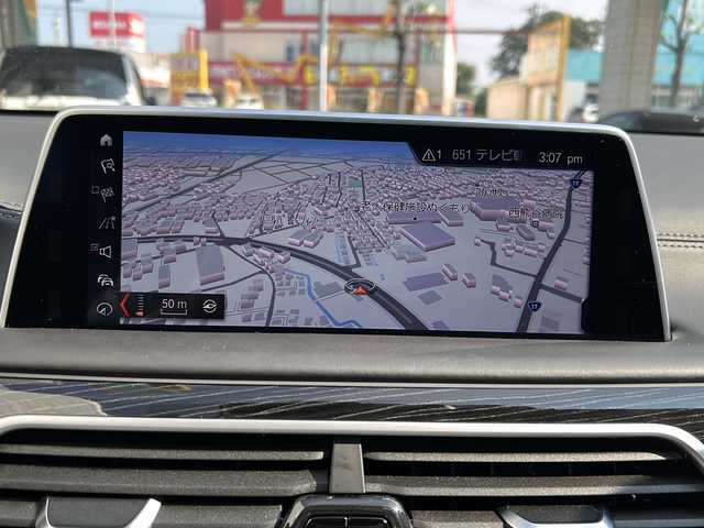 ＢＭＷ ７５０Ｌｉ Mスポーツ 埼玉県 2018(平30)年 2.4万km アルピンホワイトⅢ 左ハンドル/パノラマサンルーフ　/純正ナビ　/フルセグ/DVD/CD/BT/USB/左右独立後席モニター　/リアエンターテイメントシステム/ドライブレコーダー　/ビルトインＥＴＣ/社外エアロ(F・S・R)3DDesign/社外マフラー　3DDesign/社外カーテシランプ/社外キャリパー/社外21インチアルミホイール　/社外ドアミラー シーケンシャルタイプ/社外レーダー探知機　Z290Csd/ＡＣＣ　/全席メモリーシート　/全席パワーシート　/全席シートヒーター　/全席エアーシート　/スマートキー２本/全周囲カメラ/パドルシフト/パーキングアシスト/クリアランスソナー/パワーバックドア/横滑り防止/オートハイビーム/保証書　/取扱説明書