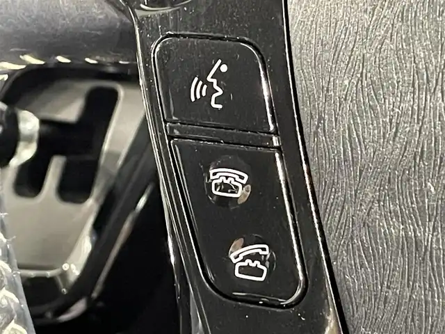 トヨタ プリウス α S チューンブラックⅡ 愛知県 2018(平30)年 7万km ホワイトパールクリスタルシャイン KENWOOD7インチナビ/(AM/FM/地デジ/Bluetooth/CD・DVD再生/SD)/トヨタセーフティセンス/衝突軽減ブレーキ/バックカメラ/純正16インチアルミホイール/特別仕様車/LEDヘッドライト/LEDフォグランプ/オートライト/オートハイビーム/レーダークルーズコントロール/キーレス/前席シートヒーター/電動格納ミラー/ビルトインETC/プッシュスタート/3列シート/純正フロアマット/LEDヘッドライト