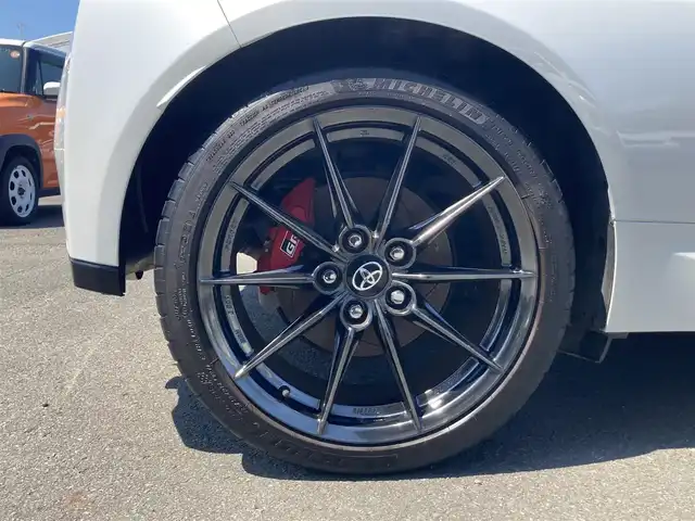 トヨタ ＧＲヤリス RZ ハイパフォーマンス 静岡県 2021(令3)年 2.2万km プラチナホワイトパールマイカ 純正ディスプレイオーディオ/　AM FM Bluetooth USB/ビルトインETC/LEDオートヘッドランプ/ハーフレザーシート/純正18インチアルミホイール/革巻きステアリング/ステアリングスイッチ/スマートキー2本/アイドリングストップ/4WDターボ/6速MT/JBLプレミアムサウンド
