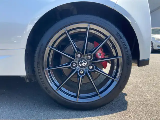 トヨタ ＧＲヤリス RZ ハイパフォーマンス 静岡県 2021(令3)年 2.2万km プラチナホワイトパールマイカ 純正ディスプレイオーディオ/　AM FM Bluetooth USB/ビルトインETC/LEDオートヘッドランプ/ハーフレザーシート/純正18インチアルミホイール/革巻きステアリング/ステアリングスイッチ/スマートキー2本/アイドリングストップ/4WDターボ/6速MT/JBLプレミアムサウンド