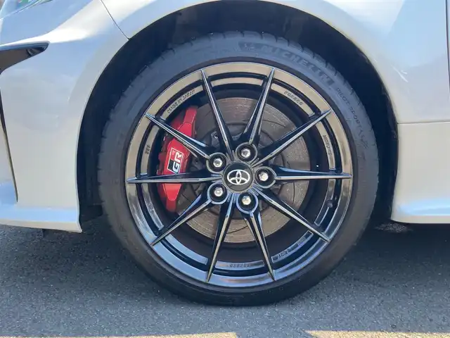 トヨタ ＧＲヤリス RZ ハイパフォーマンス 静岡県 2021(令3)年 2.2万km プラチナホワイトパールマイカ 純正ディスプレイオーディオ/　AM FM Bluetooth USB/ビルトインETC/LEDオートヘッドランプ/ハーフレザーシート/純正18インチアルミホイール/革巻きステアリング/ステアリングスイッチ/スマートキー2本/アイドリングストップ/4WDターボ/6速MT/JBLプレミアムサウンド