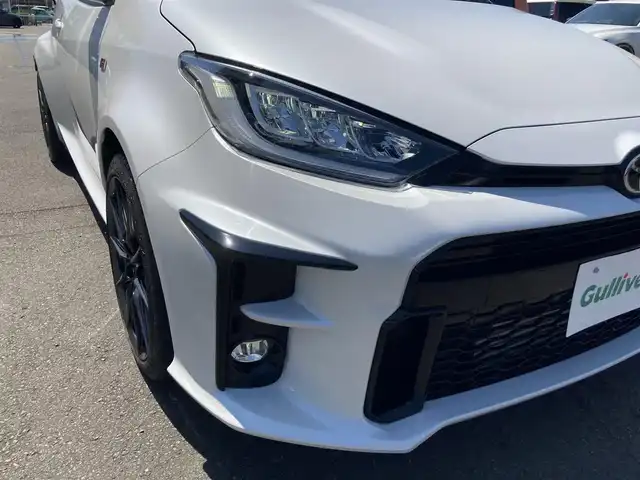 トヨタ ＧＲヤリス RZ ハイパフォーマンス 静岡県 2021(令3)年 2.2万km プラチナホワイトパールマイカ 純正ディスプレイオーディオ/　AM FM Bluetooth USB/ビルトインETC/LEDオートヘッドランプ/ハーフレザーシート/純正18インチアルミホイール/革巻きステアリング/ステアリングスイッチ/スマートキー2本/アイドリングストップ/4WDターボ/6速MT/JBLプレミアムサウンド