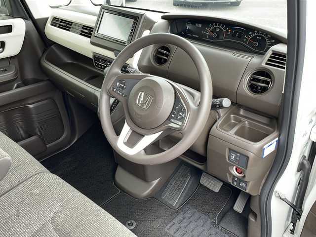 ホンダ Ｎ ＢＯＸ L 青森県 2023(令5)年 1.5万km プラチナホワイトパール 4WD/純正ナビ・フルセグTV/CD・DVD・Bluetooth・SD/バックカメラ/パワースライドドア/ホンダセンシング/衝突軽減ブレーキ/誤発進抑制機能/追従クルーズコントロール/車線維持支援システム/オートハイビーム/ビルトインETC/LEDヘッドライト/オートライト/スマートキー/プッシュスタート/スペアキー/純正フロアマット