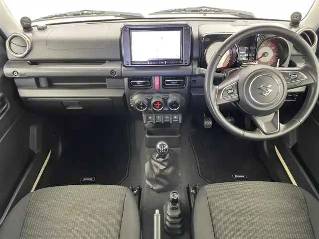 スズキ ジムニー XC 富山県 2021(令3)年 4.7万km シフォンアイボリーM パートタイム4WD/5速MT/社外8型ナビ（AM/FM/CD/DVD/BT/HDMI/USB）/フルセグTV/バックカメラ/衝突被害軽減ブレーキ/レーンキープアシスト/前後ドライブレコーダー/前席シートヒーター/プッシュスタート/スマートキー×2/純正マッドガード/クルーズコントロール/ETC/3driveEVO Pivot/LEDヘッドライト/フォグランプ/純正フロアマット/純正ドアバイザー/保証書/取扱説明書