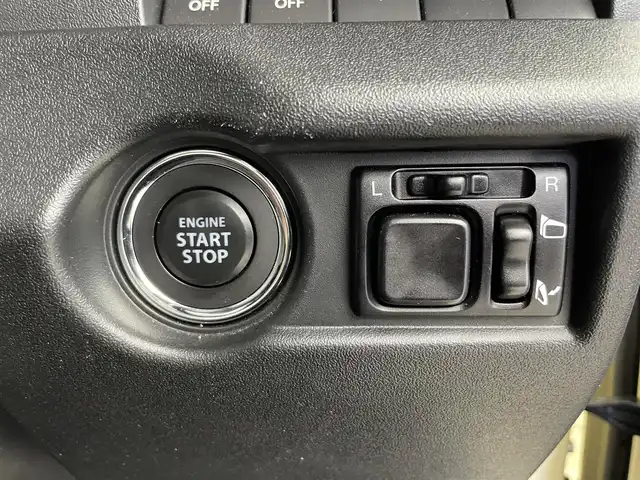 スズキ ジムニー XC 富山県 2021(令3)年 4.7万km シフォンアイボリーM パートタイム4WD/5速MT/社外8型ナビ（AM/FM/CD/DVD/BT/HDMI/USB）/フルセグTV/バックカメラ/衝突被害軽減ブレーキ/レーンキープアシスト/前後ドライブレコーダー/前席シートヒーター/プッシュスタート/スマートキー×2/純正マッドガード/クルーズコントロール/ETC/3driveEVO Pivot/LEDヘッドライト/フォグランプ/純正フロアマット/純正ドアバイザー/保証書/取扱説明書