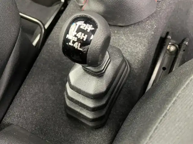 スズキ ジムニー XC 富山県 2021(令3)年 4.7万km シフォンアイボリーM パートタイム4WD/5速MT/社外8型ナビ（AM/FM/CD/DVD/BT/HDMI/USB）/フルセグTV/バックカメラ/衝突被害軽減ブレーキ/レーンキープアシスト/前後ドライブレコーダー/前席シートヒーター/プッシュスタート/スマートキー×2/純正マッドガード/クルーズコントロール/ETC/3driveEVO Pivot/LEDヘッドライト/フォグランプ/純正フロアマット/純正ドアバイザー/保証書/取扱説明書