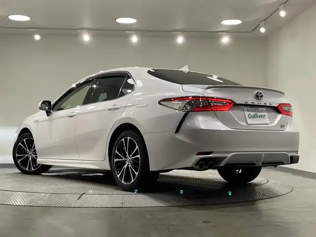 トヨタ カムリ WSレザーパッケージ 愛知県 2020(令2)年 2.5万km プラチナホワイトパールマイカ 純正8インチナビ/（Bluetooth/AM/FM/フルセグTV/Carplay）/衝突軽減ブレーキ/レーダークルーズコントロール/シートヒーター/パワーシート/LEDヘッドライト/オートマチックハイビーム/ETC/バックカメラ/ドライブレコーダー/コーナーセンサー/スマートキー/純正18インチAW/レーンキープアシスト/横滑り防止装置