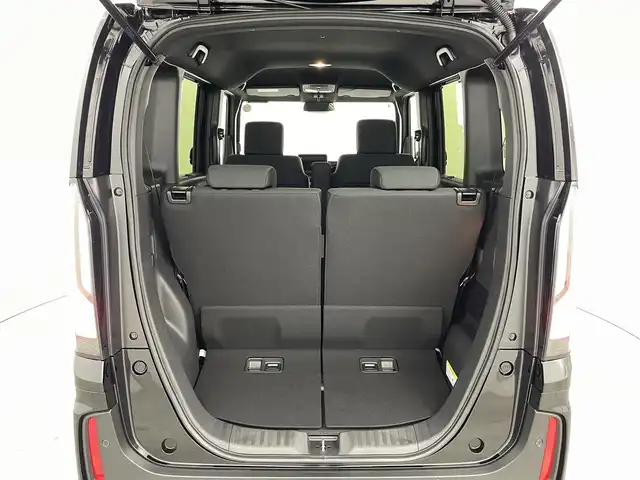 ホンダ Ｎ ＢＯＸ カスタム 福島県 2025(令7)年 0.1万km クリスタルブラックパール ホンダセンシング　/・衝突軽減ブレーキ（CMBS）/・先行車発進お知らせ機能/・歩行者事故低減ステアリング/・路外逸脱抑制機能/・標識認識機能/・渋滞追従機能付アダプティブクルーズコントロール（ACC）/・車線維持支援システム（LKAS）/・誤発進抑制機能/・後方誤発進抑制機能/・近距離衝突軽減ブレーキ/・急アクセル抑制機能/・パーキングセンサーシステム/・オートハイビーム/両側パワースライドドア　/シーヒーター　/電子パーキング　/・ブレーキホールド　/オートライト　/・ＬＥＤライト　/ヘッドライトレベライザー　/プッシュスタート　/・スマートキー　/ステアリングスイッチ/・革巻きステアリング/・チルトステアリング/電動格納ミラー/・ベンチシート/保証書