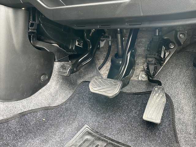 スズキ ワゴンＲ HYBRID FZ 岩手県 2018(平30)年 8.1万km ピュアホワイトP 社外SDナビ/AM/FM/CD/DVD/Bluetooth/ワンセグTV/フロント/サイド/バックカメラ/衝突被害軽減ブレーキ/横滑り防止装置/アイドリングストップ/オートライト/オートハイビーム/LEDヘッドライト/フォグランプ/スマートキー/プッシュスタート/電動格納ミラー/純正14インチAW/純正ドアバイザー/取扱説明書