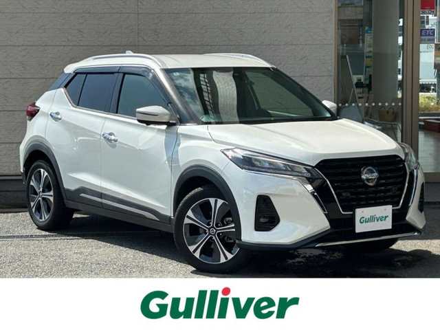 日産 キックス X ツートーンインテリアED 兵庫県 2020(令2)年 6.8万km ブリリアントホワイトパール ワンオーナー/純正9インチナビ/　　（AM/FM/SD/CD/DVD/BT)/フルセグTV/アラウンドビューモニター/インテリジェットルームミラー/プッシュスタート/ステアリングヒーター/ステアリングリモコン/プロパイロット/レーダークルーズコントロール/エマ―ジェンシーブレーキ/ふらつき警報/横滑り防止装置/オートホールド/オートパーキングブレーキ/ツートン合皮シート/シートヒーター/ビルドインETC/純正フロアマット/ドアバイザー/ルーフレール/クリアランスソナー/LEDヘッドライト/純正17インチアルミホイール/保証書/取扱説明書