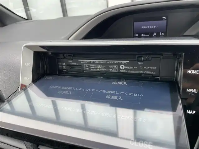 トヨタ ヴォクシー ハイブリッド ZS 煌Ⅱ 大阪府 2020(令2)年 6.3万km ホワイトパールクリスタルシャイン 純正１０インチナビ　/   フルセグＴＶ/CD/DVD/Bluetooth/USB　/バックモニター　/衝突軽減ブレーキ/リアコーナーセンサー/パーキングアシスト　/前席シートヒーター　/両側パワースライドドア/クルーズコントロール/レーンキープアシスト　/アイドリングストップ/オートマチックハイビーム　/前方ドライブレコーダー/純正16インチアルミホイール/プッシュスタート　/純正フロアマット/スマートキー　/ＥＴＣ　/ＬＥＤ