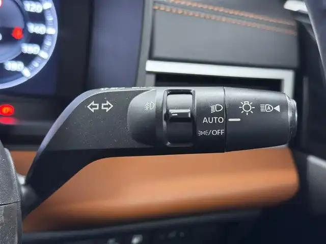 三菱 アウトランダー ＰＨＥＶ P 三重県 2022(令4)年 4.3万km アメジストブラック PHEV:プラグインハイブリッド/4WD/MTモード付CVT/9インチナビ/（AM/FM/TV/USB/iPod/Bluetooth/CarPlay/AndroidAuto）/マルチアラウンドモニター（移動物検知機能付）/BOSEプレミアムサウンドシステム（9スピーカー）/ビルトイン ETC2.0/e-Assist/・衝突被害軽減ブレーキ（FCM）/・踏み間違い衝突防止アシスト（EAPM）/・車線逸脱警報（LDW）＆逸脱防止支援（LDP）/・ふらつき警報（DAA）/・前方衝突予測警報（PFCW）/・MI-PILOT（レーダークルコン）/・標識認識システム（TSR）/・後側方衝突被害防止支援システム（ABSA）/・後側方車両検知警報（レーンチェンジアシスト機能付）（BSW/LCA）/・後退時車両検知警報（RCTA）/●パーキングセンサー/●ヒルディセントコントロール/など/装備/・本革シート（ブラック×サドルタン）/・シートヒーター（D/N/2nd左右）/・10wayメモリーパワーシート（D/N）/・HUD/・パワーバックドア/・左右後席独立オートエアコン/・100V AC電源（1500W）/・V2H用 DC電源（10kW）/・アダプティブLEDヘッドライト（ALH）/・ワイヤレス充電器/・保/取/ナビ取/充電ケーブル/・スマートキーx2/など