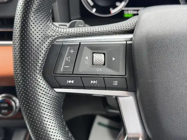 三菱 アウトランダー ＰＨＥＶ P 三重県 2022(令4)年 4.3万km アメジストブラック PHEV:プラグインハイブリッド/4WD/MTモード付CVT/9インチナビ/（AM/FM/TV/USB/iPod/Bluetooth/CarPlay/AndroidAuto）/マルチアラウンドモニター（移動物検知機能付）/BOSEプレミアムサウンドシステム（9スピーカー）/ビルトイン ETC2.0/e-Assist/・衝突被害軽減ブレーキ（FCM）/・踏み間違い衝突防止アシスト（EAPM）/・車線逸脱警報（LDW）＆逸脱防止支援（LDP）/・ふらつき警報（DAA）/・前方衝突予測警報（PFCW）/・MI-PILOT（レーダークルコン）/・標識認識システム（TSR）/・後側方衝突被害防止支援システム（ABSA）/・後側方車両検知警報（レーンチェンジアシスト機能付）（BSW/LCA）/・後退時車両検知警報（RCTA）/●パーキングセンサー/●ヒルディセントコントロール/など/装備/・本革シート（ブラック×サドルタン）/・シートヒーター（D/N/2nd左右）/・10wayメモリーパワーシート（D/N）/・HUD/・パワーバックドア/・左右後席独立オートエアコン/・100V AC電源（1500W）/・V2H用 DC電源（10kW）/・アダプティブLEDヘッドライト（ALH）/・ワイヤレス充電器/・保/取/ナビ取/充電ケーブル/・スマートキーx2/など