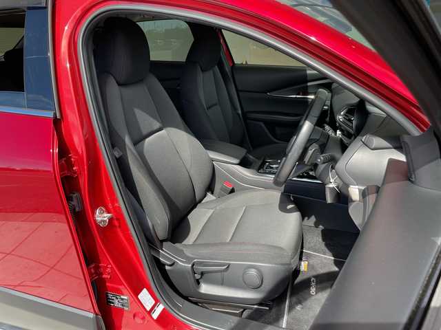 マツダ ＣＸ－３０ XD ブラックトーンエディション 愛知県 2023(令5)年 1.6万km ソウルレッドクリスタルM 純正9型ナビ　SDカードなし/全方位カメラ/レーダークルーズコントロール/バックカメラ/電動リアゲート/ヘッドアップディスプレイ/コーナーセンサー/純正アルミホイール/ブラインドスポットモニター/LEDヘッドライト/パドルシフト/オートマチックハイビーム/ドライブレコーダー/ETC/衝突軽減システム/フルセグ/CD DVD/Bluetooth/ステアリングスイッチ/スマートキー/プッシュスタート