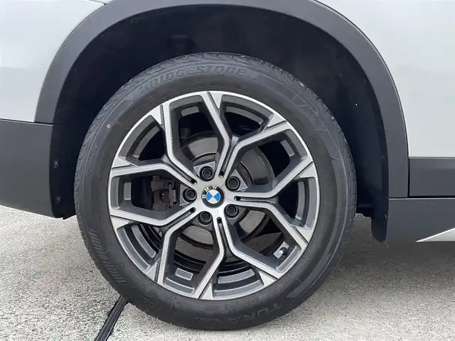 ＢＭＷ Ｘ１ xDrive 18d xライン EDジョイ+ 東京都 2020(令2)年 3.4万km アルピンホワイトⅢ 純正ナビ/バックカメラ/インテリジェントセーフティ（ブレーキシアシスト/衝突警告/レーンキープ）/アダプティブクルーズコントロール/ETC2.0/アンビエントライト/レーンキープアシスト/ヒルディセントコントロール/パーキングアシスト/シートメモリー機能/運転モード切替/ハーフレザーシート/LEDヘッドライト/電動トランク/電動格納ミラー/USB接続/AppleCarPlay/純正18インチアルミホイール