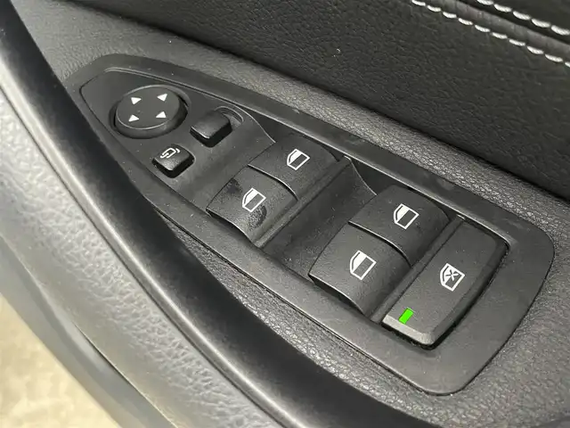 ＢＭＷ Ｘ１ xDrive 18d xライン EDジョイ+ 東京都 2020(令2)年 3.4万km アルピンホワイトⅢ 純正ナビ/バックカメラ/インテリジェントセーフティ（ブレーキシアシスト/衝突警告/レーンキープ）/アダプティブクルーズコントロール/ETC2.0/アンビエントライト/レーンキープアシスト/ヒルディセントコントロール/パーキングアシスト/シートメモリー機能/運転モード切替/ハーフレザーシート/LEDヘッドライト/電動トランク/電動格納ミラー/USB接続/AppleCarPlay/純正18インチアルミホイール