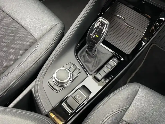 ＢＭＷ Ｘ１ xDrive 18d xライン EDジョイ+ 東京都 2020(令2)年 3.4万km アルピンホワイトⅢ 純正ナビ/バックカメラ/インテリジェントセーフティ（ブレーキシアシスト/衝突警告/レーンキープ）/アダプティブクルーズコントロール/ETC2.0/アンビエントライト/レーンキープアシスト/ヒルディセントコントロール/パーキングアシスト/シートメモリー機能/運転モード切替/ハーフレザーシート/LEDヘッドライト/電動トランク/電動格納ミラー/USB接続/AppleCarPlay/純正18インチアルミホイール