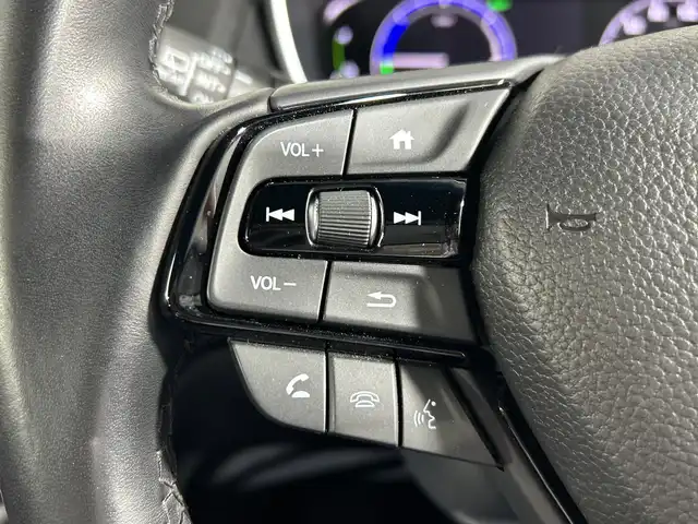 ホンダ オデッセイ ハイブリッド e:HEVアブソルート EXブラックED 神奈川県 2023(令5)年 3万km プレミアムヴィーナスブラックP 純正11.4型メモリーナビゲーション【LXM-247VFLi】/フルセグ　CD DVD　SD　USB　Bluetooth　HDMI　/マルチビューカメラ/両側電動スライドドア/パワーバックドア/ホンダセンシング/近距離衝突軽減ブレーキ/オートハイビーム/急アクセル抑制機能/衝突軽減ブレーキ/誤発進抑制機能/先行車発進お知らせ機能/アダブティブクルーズコントロール/レーンキープアシストシステム/LKAS車線維持支援システム/路外逸脱抑制機能/ブラインドスポットインフォメーション/踏み間違い衝突軽減システム/前後パーキングセンサー/革巻きステアリング/パドルシフト/本革シート/前席パワーシート/前席/後席左右シートヒーター/2列目電動オットマンシート/ECON/SPORT/ECO/EVモード/純正前後ドライブレコーダー/純正ビルトインETC/ワイヤレス充電/電動パーキングブレーキ/オートブレーキホールド/プッシュスタート/スマートキー/LEDヘッドランプ/LEDシーケンシャルターンランプ/オートライト/純正18インチアルミホイール