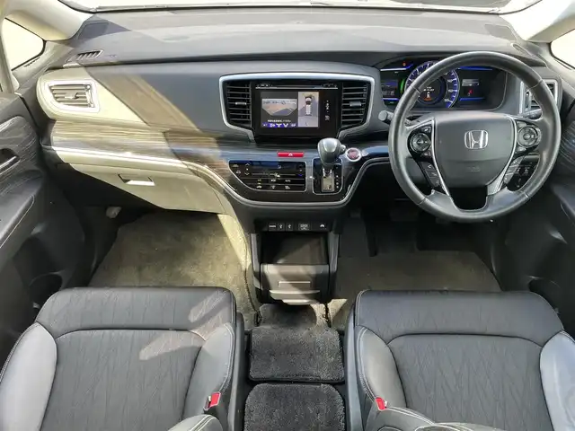 ホンダ オデッセイ ハイブリッド アブソルートセンシングアドバンP 東京都 2016(平28)年 4.9万km ホワイトオーキッドパール ホンダセンシング/衝突軽減ブレーキ/アダプティブクルーズコントロール/メーカーナビ/CD/DVD/BT/AM/FM/USB/HDMI/AppleCarplay/マルチビューモニター/両側パワースライドドア/運転席パワーシート（8ウェイ）/ハーフレザーシート/2列目サンシェード/ビルトインETC/LEDヘッドライト