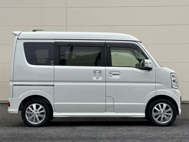 スズキ エブリィ ワゴン PZターボ スペシャル 茨城県 2020(令2)年 6.5万km パールホワイト ワンオーナー/社外メモリナビ/　(AM/FM/CD/Bluetooth/フルセグ)/バックカメラ/アルパイン後席モニター/ハイルーフ/両側パワースライドドア/レーダーブレーキサポート/誤発進抑制機能/エマージェンシーブレーキストップシグナル/ETC/LEDヘッドライト/電動オートステップ/純正14インチアルミホイール/パワーステアリング/オートライト/Wエアバック/横滑り防止装置/保証書