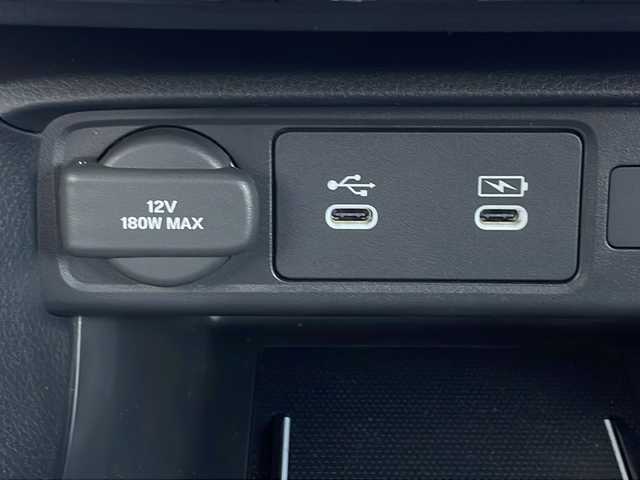 ホンダ シビック RS 大阪府 2025(令7)年 0.1千km プラチナホワイトパール OPフロントバンパーガーニッシュ/OPテールゲートスポイラー（ウイングタイプ）/ホンダセンシング/・衝突軽減ブレーキ/・近距離衝突軽減ブレーキ/・歩行者事故低減ステアリング/・路外逸脱抑制機能/・渋滞追従機能付アダプティブクルーズコントロール/・車線維持支援システム/・先行車発進お知らせ機能/・標識認識機能/・オートハイビーム/・アダプティブドライビングビーム/・パーキングセンサーシステム/・ブラインドスポットインフォメーション/・後退出庫サポート/BOSEプレミアムサウンドシステム/９型ホンダコネクトディスプレイ/【Bluetooth/USB/スマホ連携】/バックカメラ/ビルトインETC2.0/ワイヤレス充電/ハーフレザーシート/D/N席パワーシート/D/N席シートヒーター/オートライト/フルLEDヘッドランプ/18インチ純正AW/取説/保証書/スマートキー/スペアキー