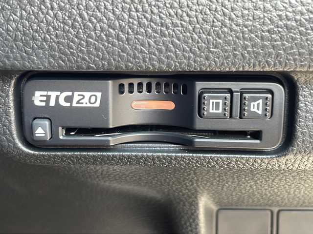 ホンダ シビック RS 大阪府 2025(令7)年 0.1千km プラチナホワイトパール OPフロントバンパーガーニッシュ/OPテールゲートスポイラー（ウイングタイプ）/ホンダセンシング/・衝突軽減ブレーキ/・近距離衝突軽減ブレーキ/・歩行者事故低減ステアリング/・路外逸脱抑制機能/・渋滞追従機能付アダプティブクルーズコントロール/・車線維持支援システム/・先行車発進お知らせ機能/・標識認識機能/・オートハイビーム/・アダプティブドライビングビーム/・パーキングセンサーシステム/・ブラインドスポットインフォメーション/・後退出庫サポート/BOSEプレミアムサウンドシステム/９型ホンダコネクトディスプレイ/【Bluetooth/USB/スマホ連携】/バックカメラ/ビルトインETC2.0/ワイヤレス充電/ハーフレザーシート/D/N席パワーシート/D/N席シートヒーター/オートライト/フルLEDヘッドランプ/18インチ純正AW/取説/保証書/スマートキー/スペアキー