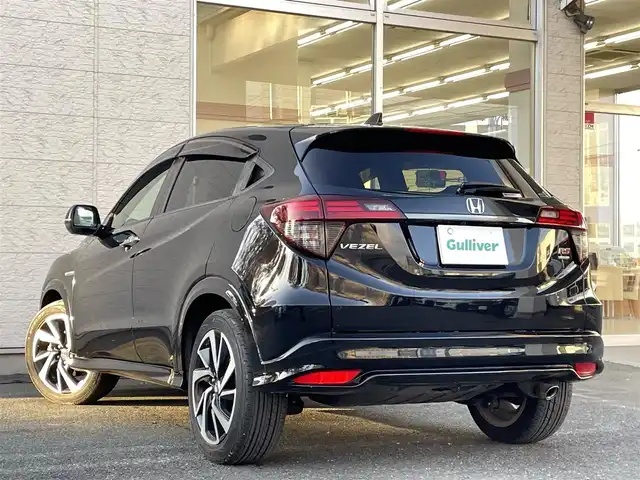 ホンダ ヴェゼル ハイブリッド RS ホンダセンシング 埼玉県 2021(令3)年 1.2万km クリスタルブラックパール /ワンオーナー//純正8型メモリナビ//フルセグTV//バックカメラ//CD/DVD/Bluetooth//アダプティブクルーズコントロール//ハーフレザーシート//前2席シートヒーター//ビルトインETC//スマートキーx2//LEDヘッドライト//LEDフォグ//CMBS衝突軽減ブレーキ//LKAS車線維持支援システム//W.サイド.カーテンエアバッグ//ABS//横滑り防止装置//前後ドライブレコーダー//パドルシフト//革巻きステアリング//ステアリングオーディオリモコン//オートライト//プライバシーガラス//ドアバイザー//純正18インチAW//新車時保証書//取扱説明書//ナビ取説