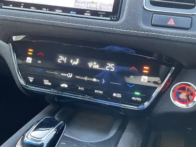 ホンダ ヴェゼル ハイブリッド RS ホンダセンシング 埼玉県 2021(令3)年 1.2万km クリスタルブラックパール /ワンオーナー//純正8型メモリナビ//フルセグTV//バックカメラ//CD/DVD/Bluetooth//アダプティブクルーズコントロール//ハーフレザーシート//前2席シートヒーター//ビルトインETC//スマートキーx2//LEDヘッドライト//LEDフォグ//CMBS衝突軽減ブレーキ//LKAS車線維持支援システム//W.サイド.カーテンエアバッグ//ABS//横滑り防止装置//前後ドライブレコーダー//パドルシフト//革巻きステアリング//ステアリングオーディオリモコン//オートライト//プライバシーガラス//ドアバイザー//純正18インチAW//新車時保証書//取扱説明書//ナビ取説