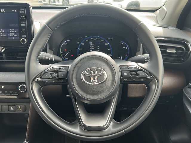 トヨタ ヤリスクロス ハイブリッド Z 三重県 2020(令2)年 2.9万km ホワイトパールクリスタルシャイン 禁煙/純正ナビ/AplleCarPlay/バックカメラ/純正ドライブレコーダー/ビルトインETC/BSM/シートヒーター/レーンキープアシスト/レーダークルーズコントロール/衝突被害軽減システム/標識認識システム/USB給電/純正18インチAW/スペアタイヤ