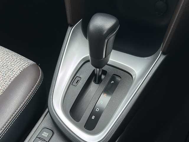 トヨタ ヤリスクロス ハイブリッド Z 三重県 2020(令2)年 2.9万km ホワイトパールクリスタルシャイン 禁煙/純正ナビ/AplleCarPlay/バックカメラ/純正ドライブレコーダー/ビルトインETC/BSM/シートヒーター/レーンキープアシスト/レーダークルーズコントロール/衝突被害軽減システム/標識認識システム/USB給電/純正18インチAW/スペアタイヤ