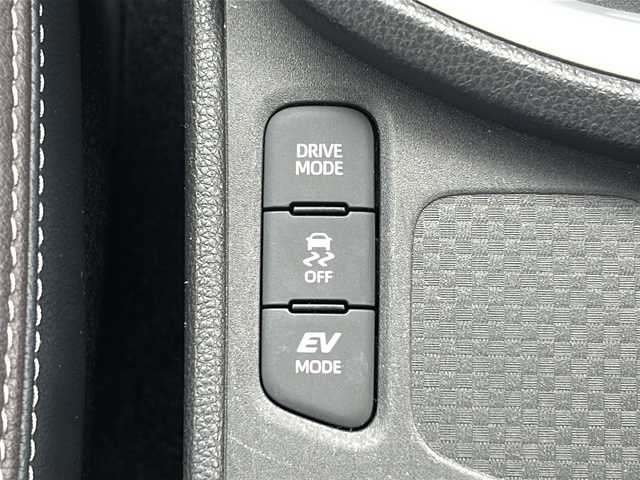 トヨタ ヤリスクロス ハイブリッド Z 三重県 2020(令2)年 2.9万km ホワイトパールクリスタルシャイン 禁煙/純正ナビ/AplleCarPlay/バックカメラ/純正ドライブレコーダー/ビルトインETC/BSM/シートヒーター/レーンキープアシスト/レーダークルーズコントロール/衝突被害軽減システム/標識認識システム/USB給電/純正18インチAW/スペアタイヤ