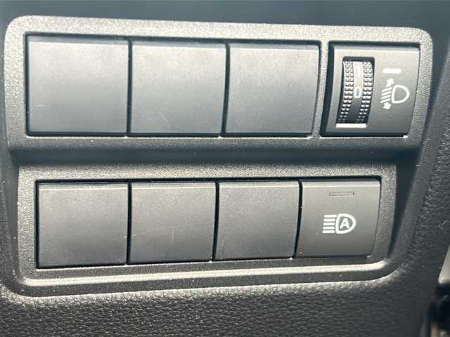 トヨタ ヤリスクロス ハイブリッド Z 三重県 2020(令2)年 2.9万km ホワイトパールクリスタルシャイン 禁煙/純正ナビ/AplleCarPlay/バックカメラ/純正ドライブレコーダー/ビルトインETC/BSM/シートヒーター/レーンキープアシスト/レーダークルーズコントロール/衝突被害軽減システム/標識認識システム/USB給電/純正18インチAW/スペアタイヤ