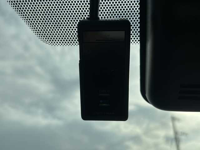 トヨタ ヤリスクロス ハイブリッド Z 三重県 2020(令2)年 2.9万km ホワイトパールクリスタルシャイン 禁煙/純正ナビ/AplleCarPlay/バックカメラ/純正ドライブレコーダー/ビルトインETC/BSM/シートヒーター/レーンキープアシスト/レーダークルーズコントロール/衝突被害軽減システム/標識認識システム/USB給電/純正18インチAW/スペアタイヤ