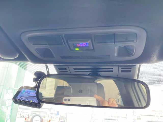 トヨタ ヤリス ハイブリッド Z 秋田県 2024(令6)年 1.1万km プラチナホワイトパールマイカ ワンオーナー/寒冷地仕様/純正8インチディスプレイオーディオ/ナビ　Bluetooth　USB　HDMI　ラジオ　DTV　Miracast/パノラミックビューモニター /レーントレーシングアシスト/LEDヘッドライト/前席シートヒーター/ハーフレザーシート/純正フロアマット/ビルトインETC/レーダークルーズコントロール/ドライブレコーダー前後タイプ/オートライト/オートハイビーム/ステアリングヒーター/ヘッドアップディスプレイ/ステアリングリモコン/プリクラッシュセーフティー/アイドリングストップ/プッシュスタート/スマートキー