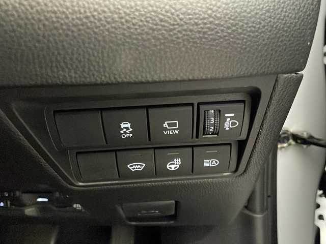 トヨタ ヤリス ハイブリッド Z 秋田県 2024(令6)年 1.1万km プラチナホワイトパールマイカ ワンオーナー/寒冷地仕様/純正8インチディスプレイオーディオ/ナビ　Bluetooth　USB　HDMI　ラジオ　DTV　Miracast/パノラミックビューモニター /レーントレーシングアシスト/LEDヘッドライト/前席シートヒーター/ハーフレザーシート/純正フロアマット/ビルトインETC/レーダークルーズコントロール/ドライブレコーダー前後タイプ/オートライト/オートハイビーム/ステアリングヒーター/ヘッドアップディスプレイ/ステアリングリモコン/プリクラッシュセーフティー/アイドリングストップ/プッシュスタート/スマートキー