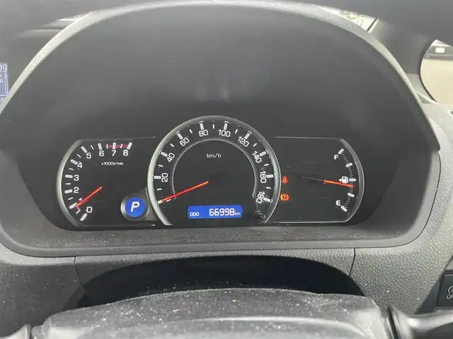 トヨタ ヴォクシー ZS 煌Ⅱ 岡山県 2016(平28)年 6.7万km ホワイトパールクリスタルシャイン 社外ナビ　/後席用モニター　/衝突軽減　/レーンアシスト　/バックカメラ　/ＥＴＣ　/両側パワースライドドア　/３列シート　/ドライブレコーダー　/プッシュスタート　/純正フロアマット　/16インチ純正アルミホイール