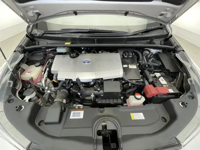 トヨタ プリウス A プレミアム 滋賀県 2016(平28)年 5.4万km スティールブロンドM 禁煙車/純正9型ナビ/CD.DVD.Bluetooth.フルセグ/バックカメラ/トヨタセーフティセンス/・プリクラッシュセーフティ/・レーンディパーチャーアラート/・オートマチックハイビーム/・レーダークルーズコントロール/LEDヘッドライト/前席シートヒーター/D席パワーシート/本革黒シート/ヘッドアップディスプレイ/クリアランスソナー/ブラインドスポットモニター/社外エアロ/パーキングアシスト/純正前方ドライブレコーダー/ビルトインETC