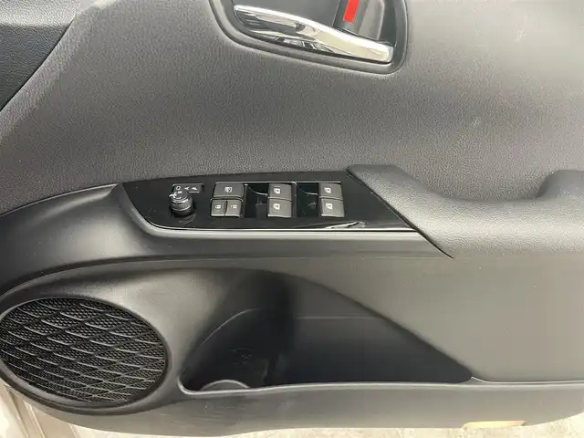 トヨタ プリウス A プレミアム 滋賀県 2016(平28)年 5.4万km スティールブロンドM 禁煙車/純正9型ナビ/CD.DVD.Bluetooth.フルセグ/バックカメラ/トヨタセーフティセンス/・プリクラッシュセーフティ/・レーンディパーチャーアラート/・オートマチックハイビーム/・レーダークルーズコントロール/LEDヘッドライト/前席シートヒーター/D席パワーシート/本革黒シート/ヘッドアップディスプレイ/クリアランスソナー/ブラインドスポットモニター/社外エアロ/パーキングアシスト/純正前方ドライブレコーダー/ビルトインETC