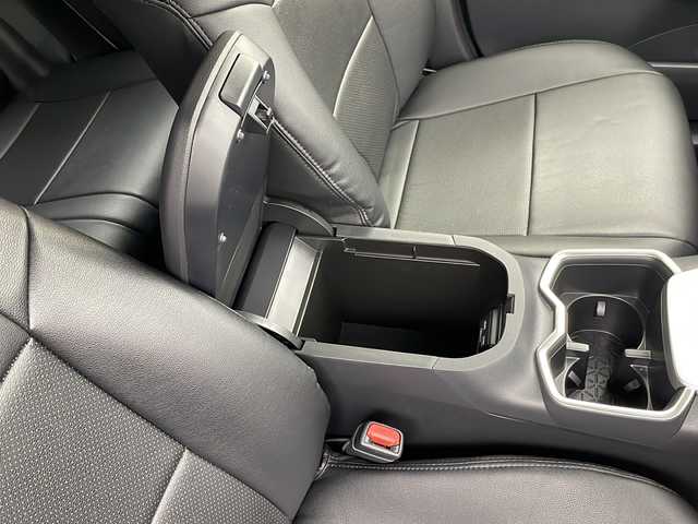トヨタ ＲＡＶ４ X 栃木県 2022(令4)年 1.9万km ホワイトパールクリスタルシャイン 純正ナビ/（BT/FM・AM/SD/Miracast)/バックカメラ/トヨタセーフティーセンス/衝突被害軽減ブレーキ/レーンディパーチャーアラート/レーントレーシングアシスト/ロードサインアシスト/アダプティブハイビームシステム/横滑り防止装置/ドライブレコーダー/ETC/電動格納ミラー/ドアバイザー/オートライトハイビーム/ステアリングリモコン/カーテンエアバック