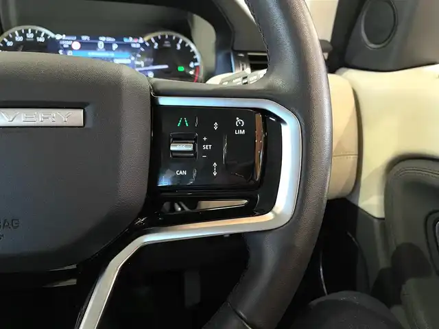 ランドローバー ランドローバー ディスカバリースポーツ　SE 道央・札幌 2022(令4)年 1.1万km 白 ドライブパック/　・ACC/　・ブラインドスポットアシスト/　・ハイスピードエマージェンシーブレーキ/ブラックエクステリアパック/20インチ”スタイル5089”5スプリットスポークAW/純正メモリナビ/USB/Bluetooth/360°カメラ/パーキングエイド/本革シート/LEDヘッドライト/パワーテールゲート